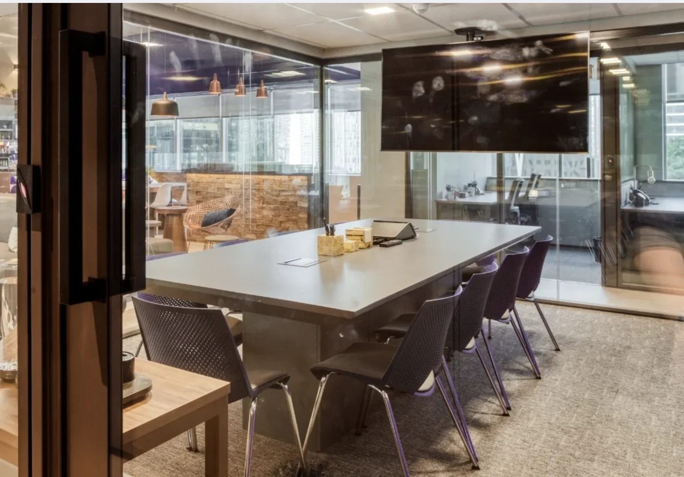 Sala de reunião da Nume Company, agência de marketing em São Paulo